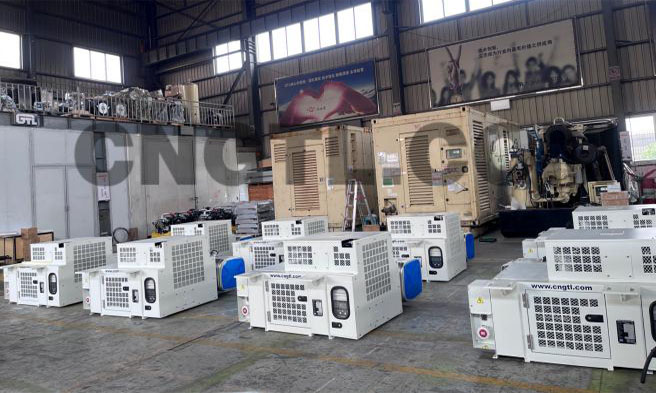 8 set di generatori reefer di tipo Under-mount sono stati caricati e pronti per essere consegnati a una società logistica in Ucraina.